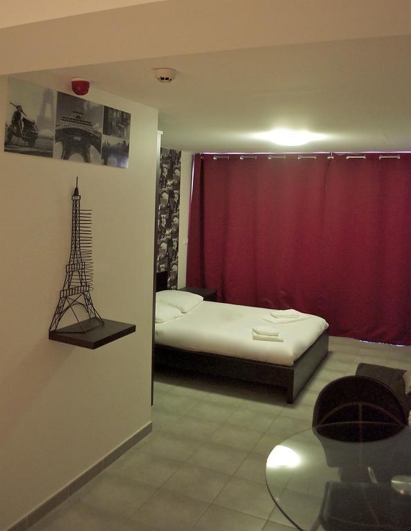 Residence Le Patricia Grenoble Room photo